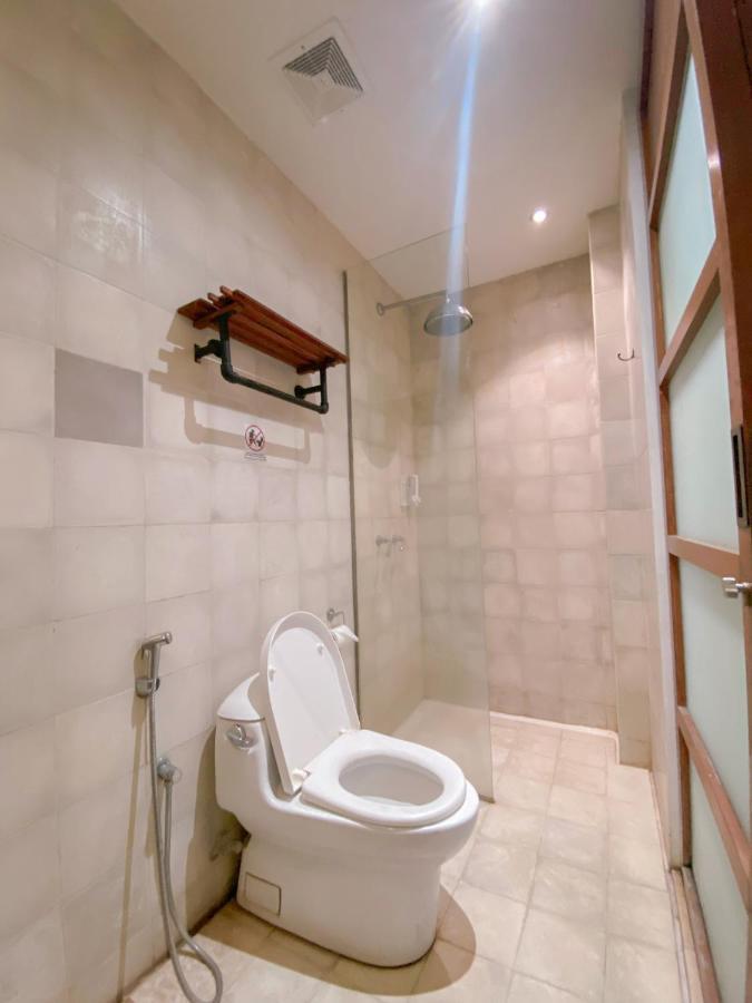 Augustina Home Malang Exterior photo
