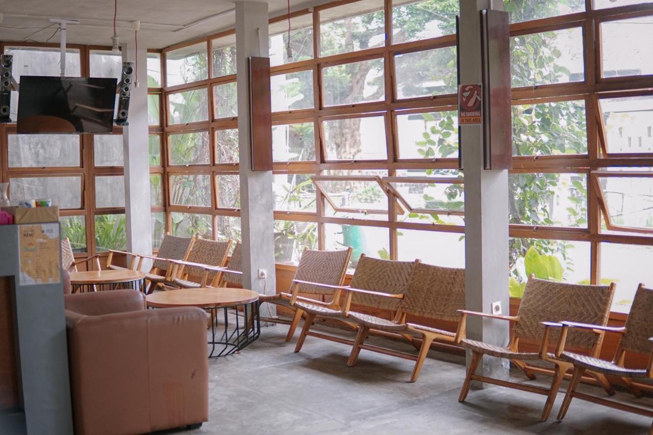 Augustina Home Malang Exterior photo