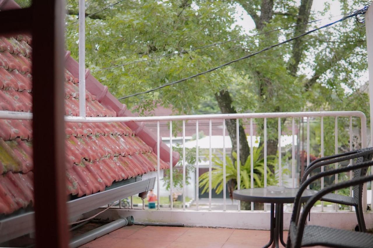 Augustina Home Malang Exterior photo