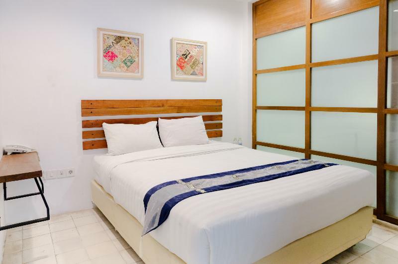 Augustina Home Malang Exterior photo